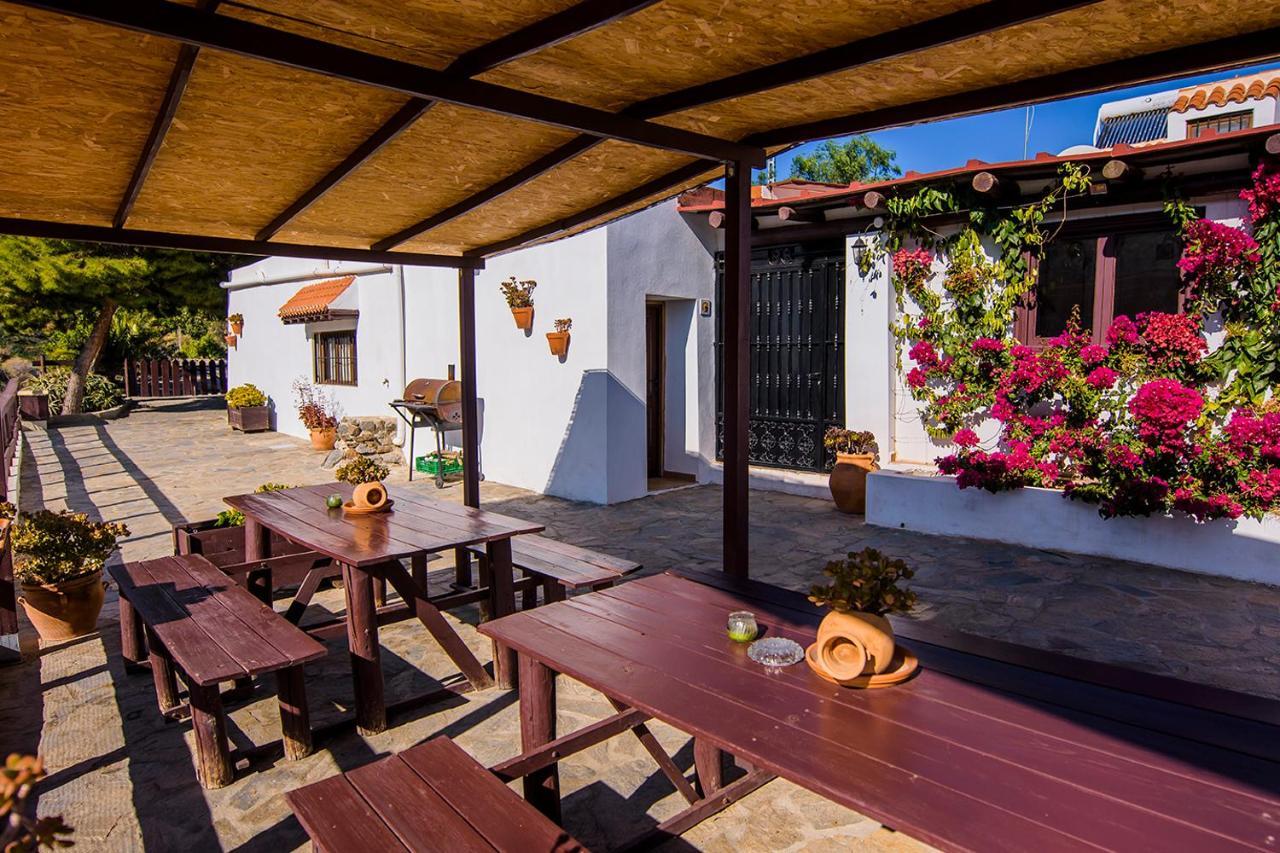 Bed and Breakfast Cortijo 4 Elementos Лукайнена-де-лас-Торрес Экстерьер фото